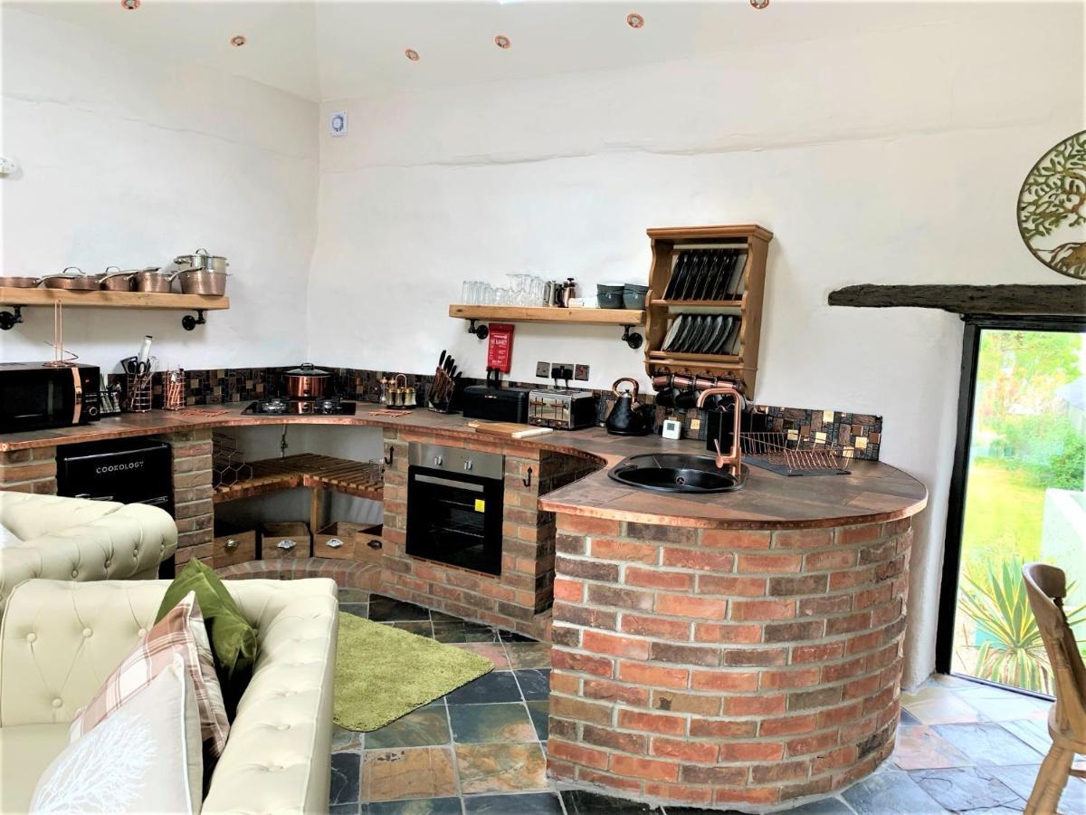 Byre Cottages&Lakeside caravan Cardigan Eksteriør bilde