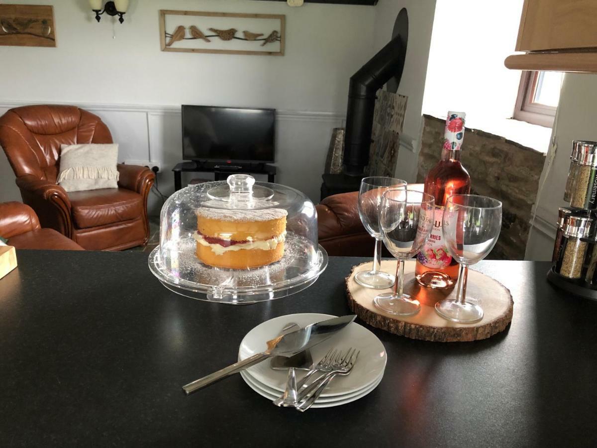 Byre Cottages&Lakeside caravan Cardigan Eksteriør bilde