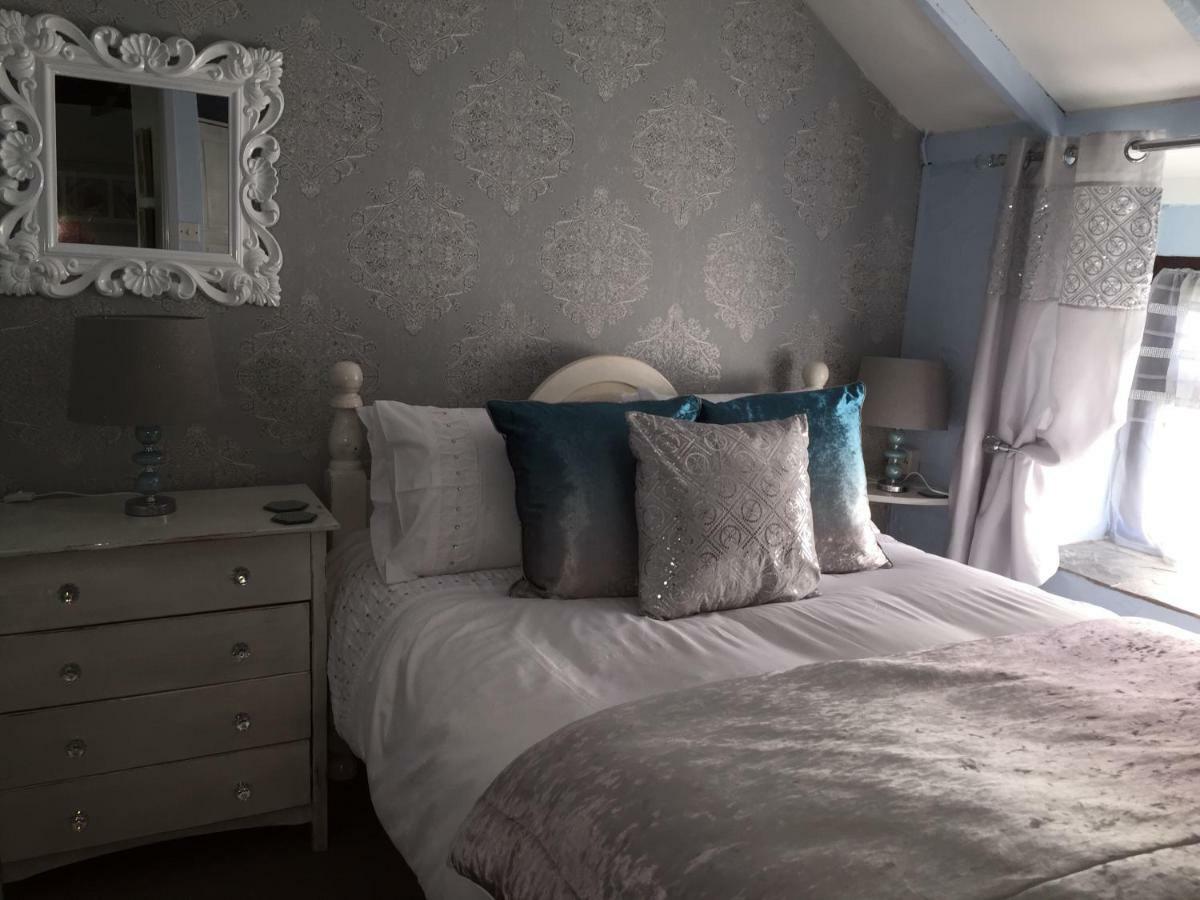 Byre Cottages&Lakeside caravan Cardigan Eksteriør bilde