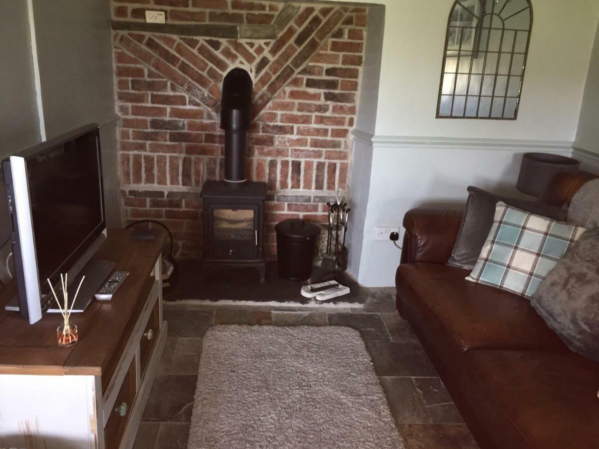 Byre Cottages&Lakeside caravan Cardigan Eksteriør bilde